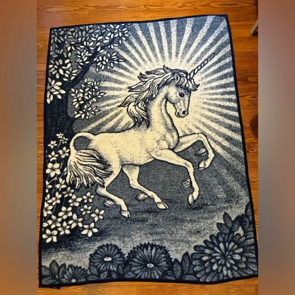 Vintage Cannon Ibena Floral Unicorn Blanket